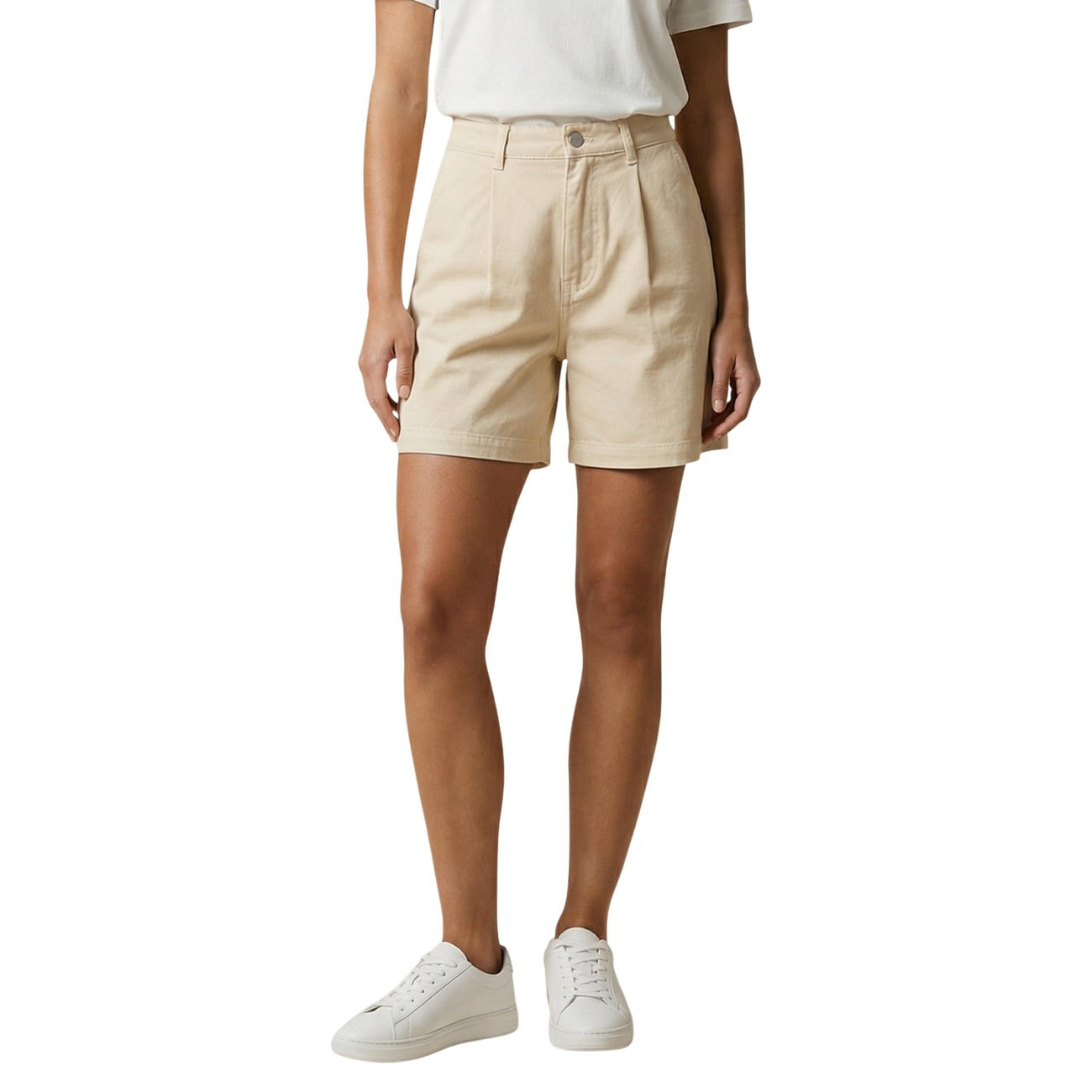 Jacqueline De Yong  Women Short
