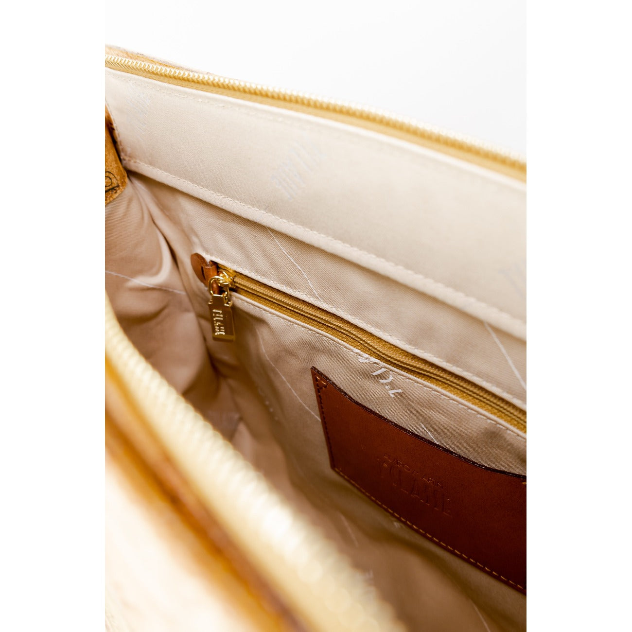 Alviero Martini Prima Classe  Women Bag