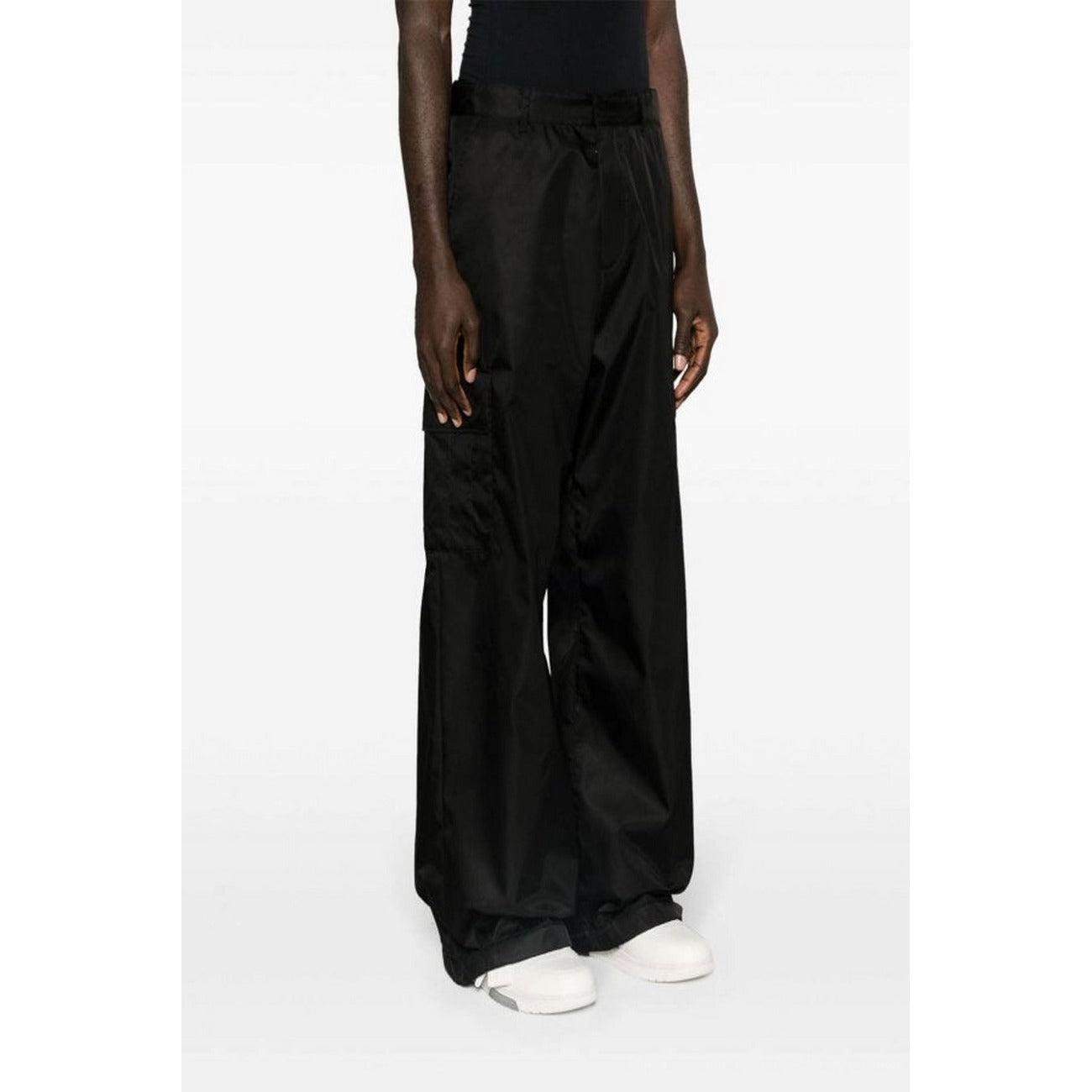 Off-white Men Trousers