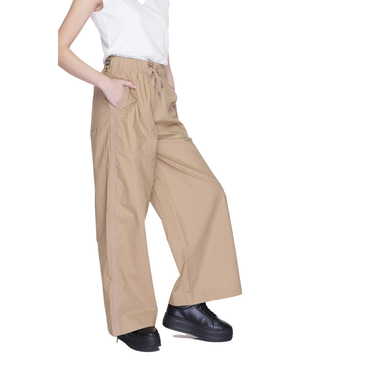 Blauer.  Women Trousers